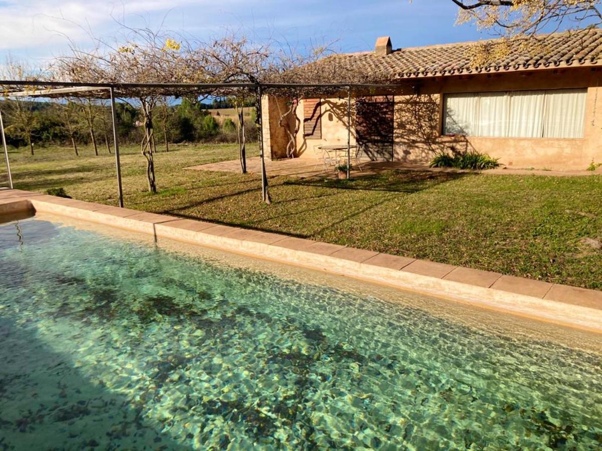 Elegant Villa In Camallera With Private Pool ภายนอก รูปภาพ